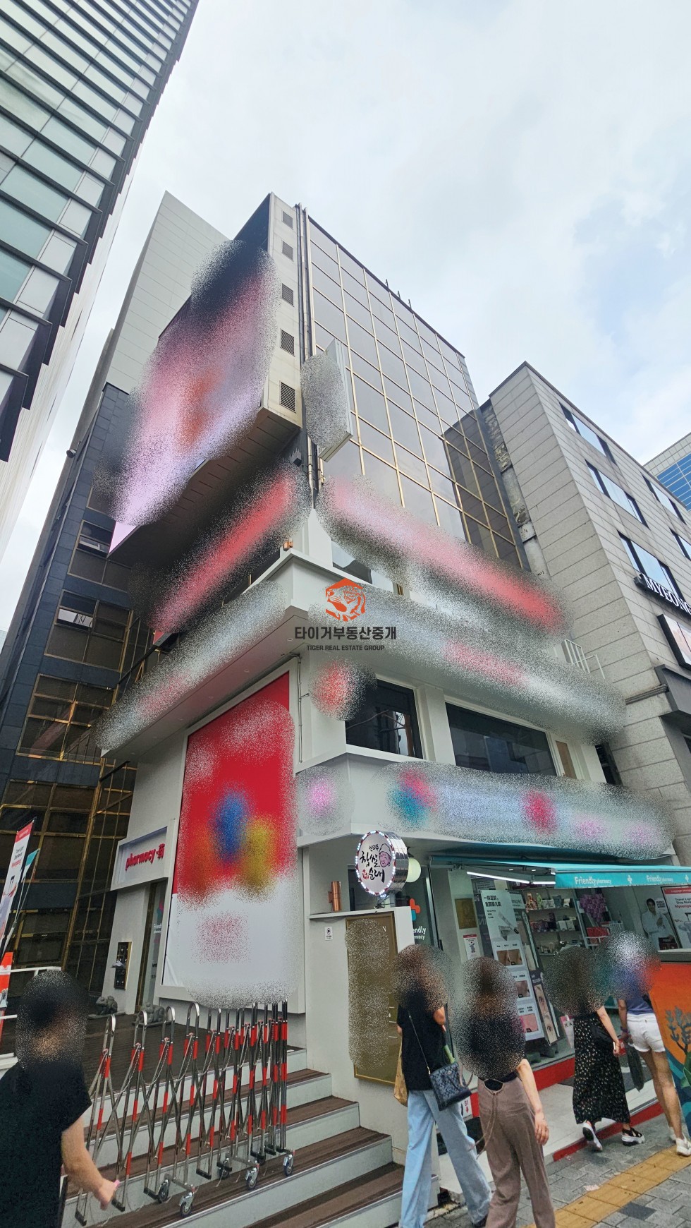 외국인 상권 명동역 8번출구 앞 병원 임대, 약국