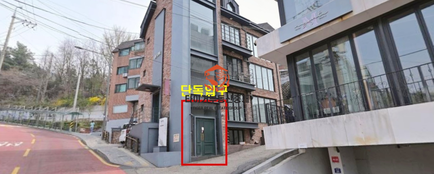 이태원동 소월길 개인 작업실 겸 사무실, 지상층 같은 지하 공간