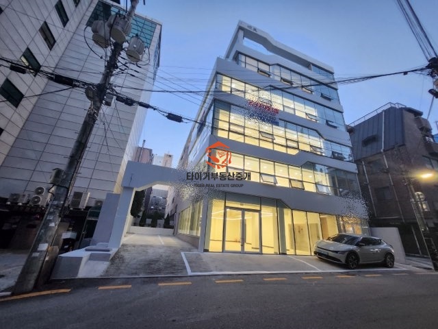 신사역 사옥 매매, 리모델링 건물 사무실