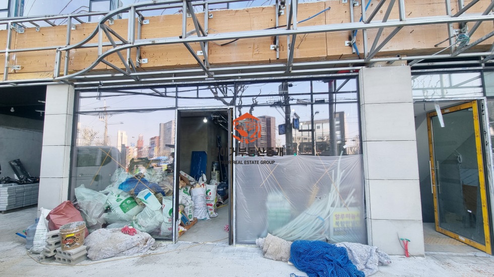 병원 아차산역 대로변 약국자리, 아차산역 신축